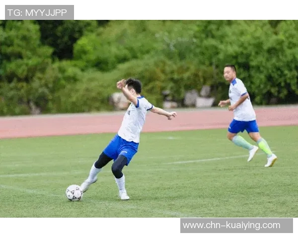 足球文字直播全景解析赛事动态与精彩瞬间的完美结合